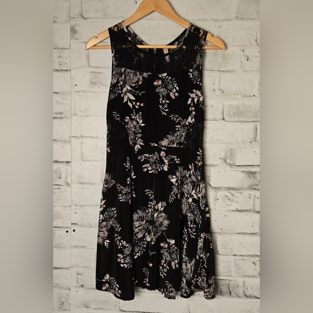Xhilaration Black Floral Lace Fit Flare Dress Sleeveless Size M
